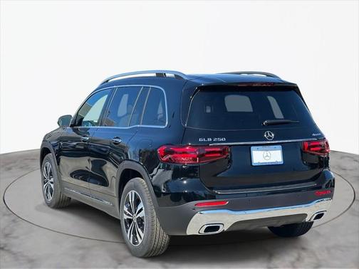 2025 Mercedes-Benz GLB 250 4MATIC