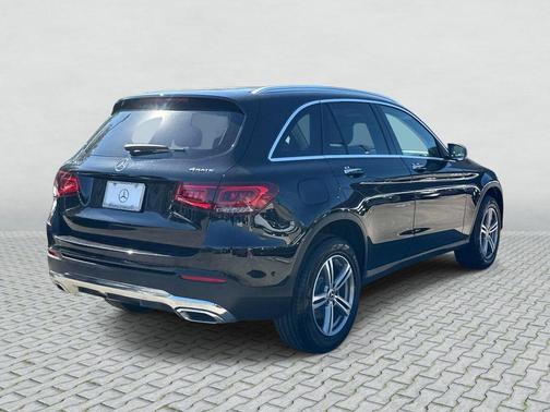 Black 2022 Mercedes-Benz GLC 300 4MATIC