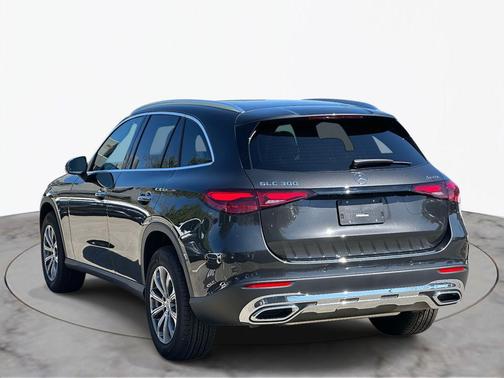 2025 Mercedes-Benz GLC 300 4MATIC