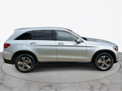 2017 Mercedes-Benz GLC 300 4MATIC
