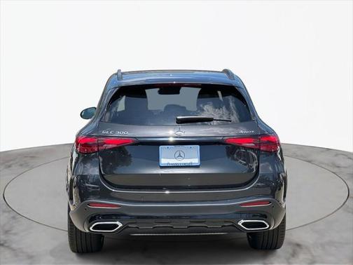 2025 Mercedes-Benz GLC 300 4MATIC