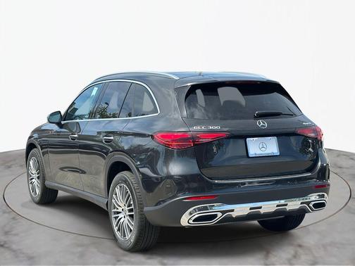 2025 Mercedes-Benz GLC 300 4MATIC