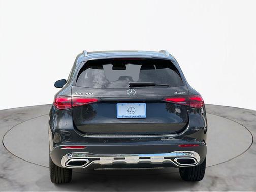 2025 Mercedes-Benz GLC 300 4MATIC