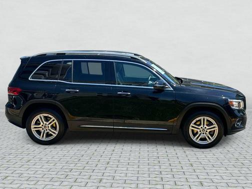 Night Black 2022 Mercedes-Benz GLB 250 4MATIC