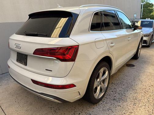 2021 Audi Q5 45 Premium Plus