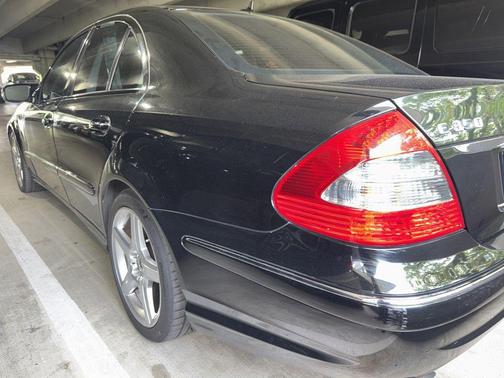 Black 2009 Mercedes-Benz E-Class 4MATIC