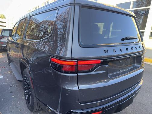 2025 Jeep Wagoneer L Series II Carbide 4x4