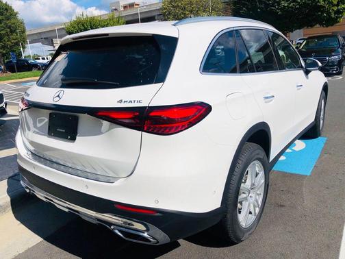 2025 Mercedes-Benz GLC 300 4MATIC