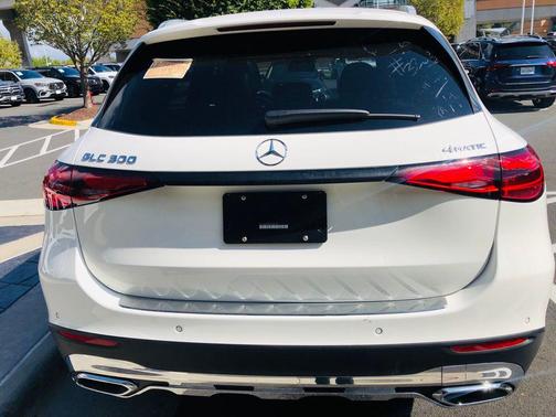 2025 Mercedes-Benz GLC 300 4MATIC