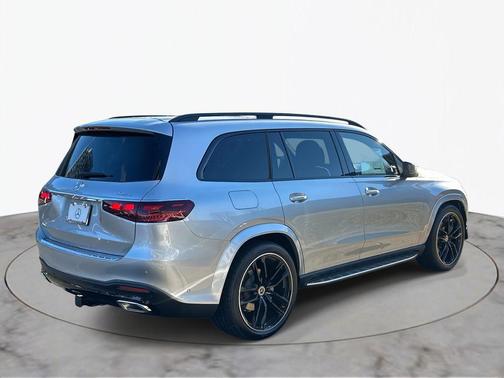 2026 Mercedes-Benz GLS 580 4MATIC