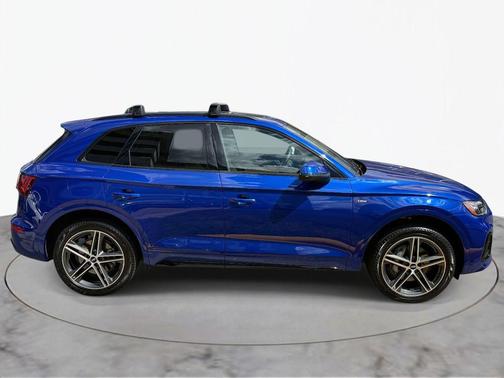 2022 Audi Q5 e 55 S line Premium Plus