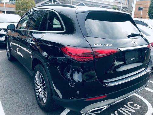 2023 Mercedes-Benz GLC 300 4MATIC
