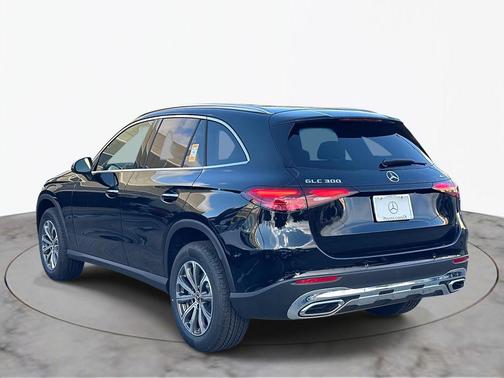 2026 Mercedes-Benz GLC 300 4MATIC