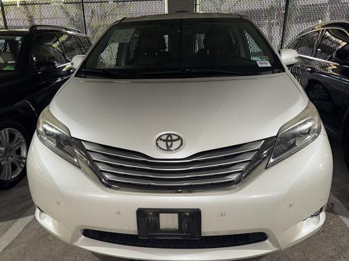 2017 Toyota Sienna Limited Premium