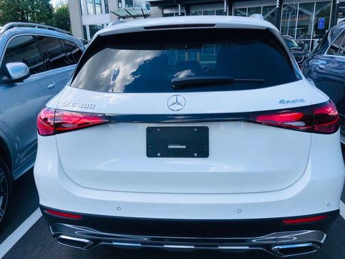 2025 Mercedes-Benz GLC 300 4MATIC