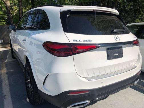 2025 Mercedes-Benz GLC 300 4MATIC