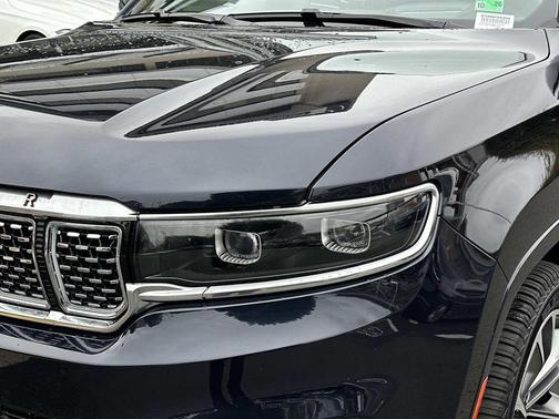 2024 Jeep Grand Wagoneer L Series III 4x4