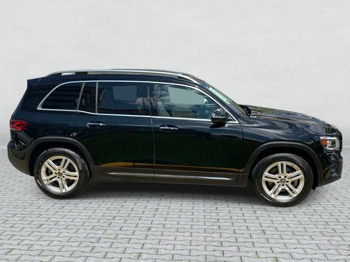 Night Black 2023 Mercedes-Benz GLB 250 4MATIC