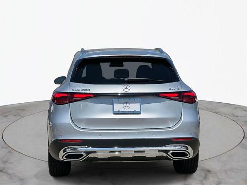 2025 Mercedes-Benz GLC 300 4MATIC