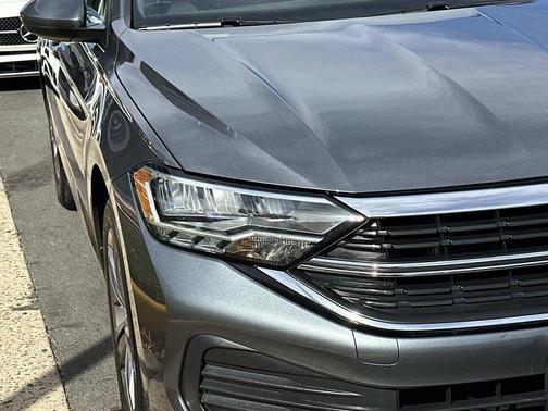 2022 Volkswagen Jetta 1.5T SE