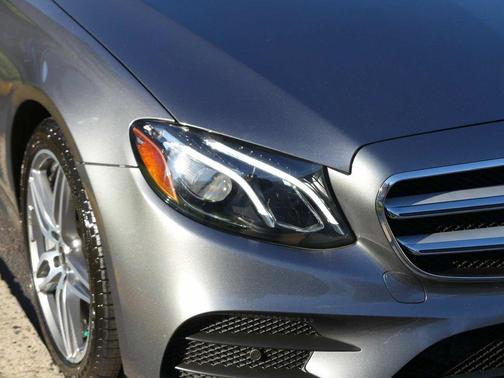 Photo 4 of 51 of 2019 Mercedes-Benz E-Class E 450