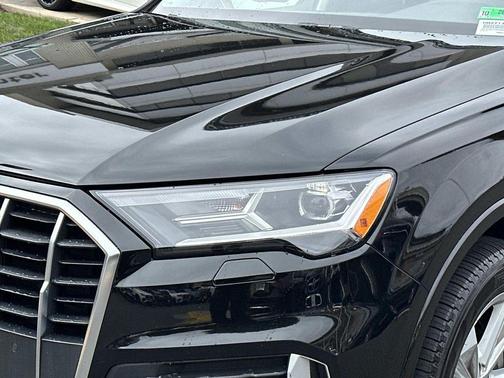 2022 Audi Q7 45 Premium