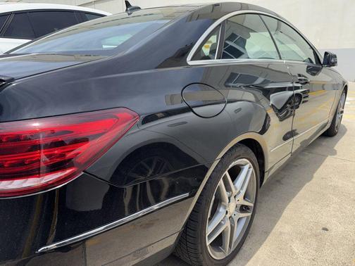 Black 2016 Mercedes-Benz E-Class 4MATIC