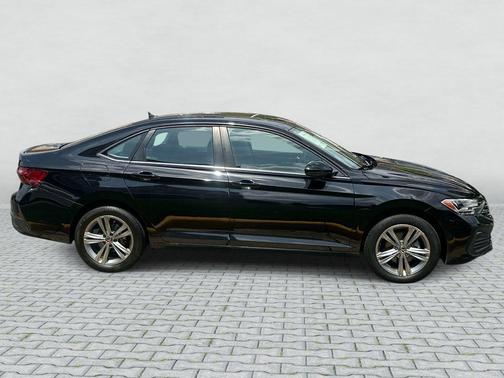 Deep Black Pearl 2024 Volkswagen Jetta 1.5T SE