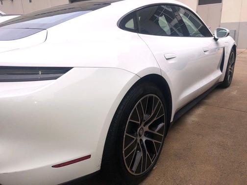 2021 Porsche Taycan Base