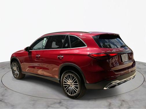 2025 Mercedes-Benz GLC 300 4MATIC