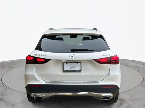 2026 Mercedes-Benz GLA 250 4MATIC