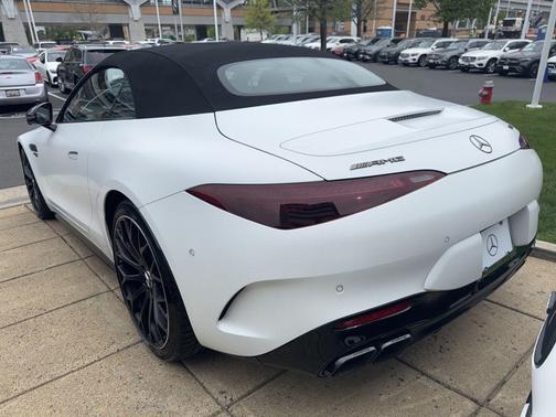 2022 Mercedes-Benz AMG SL 63 Base