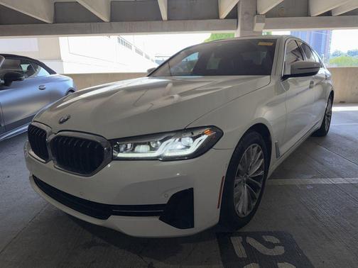 Alpine White 2021 BMW 530 530i