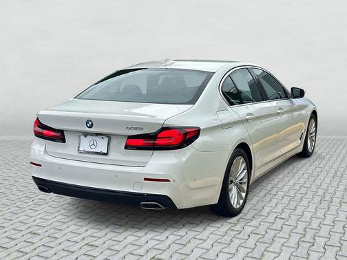 Alpine White 2021 BMW 530 530i