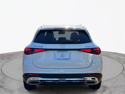 2026 Mercedes-Benz GLC 300 4MATIC