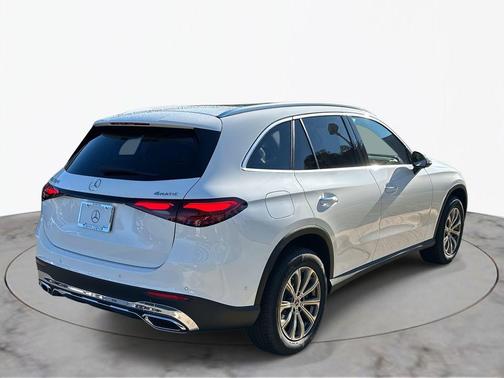 2026 Mercedes-Benz GLC 300 4MATIC