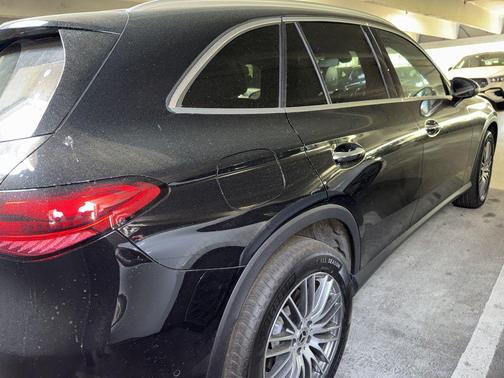 2026 Mercedes-Benz GLC 300 4MATIC