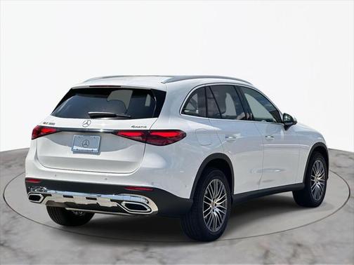 2025 Mercedes-Benz GLC 300 4MATIC
