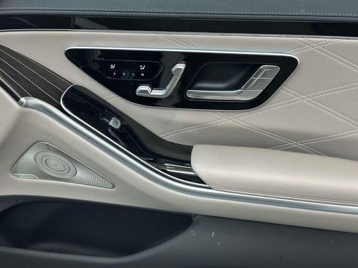 2025 Mercedes-Benz Maybach S 680 Maybach S 680