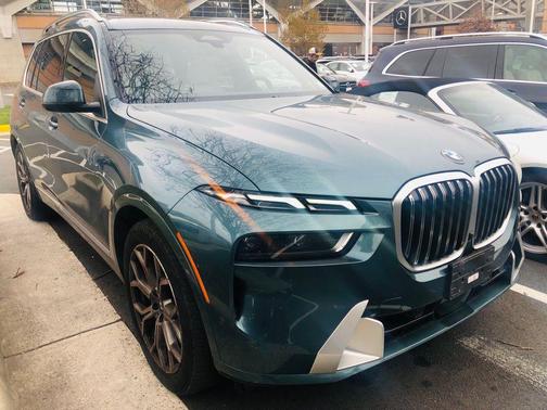 2023 BMW X7 xDrive40i