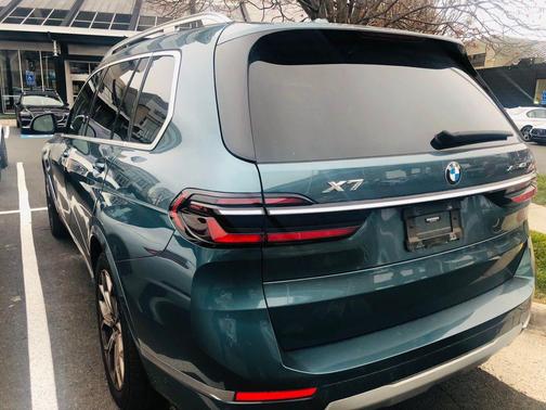 2023 BMW X7 xDrive40i