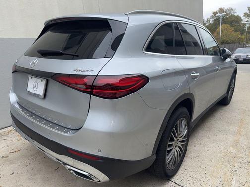 2026 Mercedes-Benz GLC 300 4MATIC
