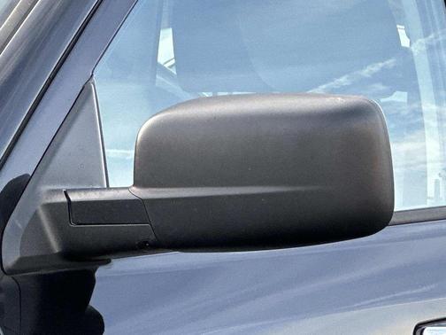 2018 RAM 2500 SLT Crew Cab 4x4 8' Box