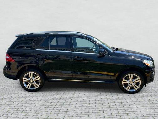Black 2014 Mercedes-Benz M-Class 4MATIC