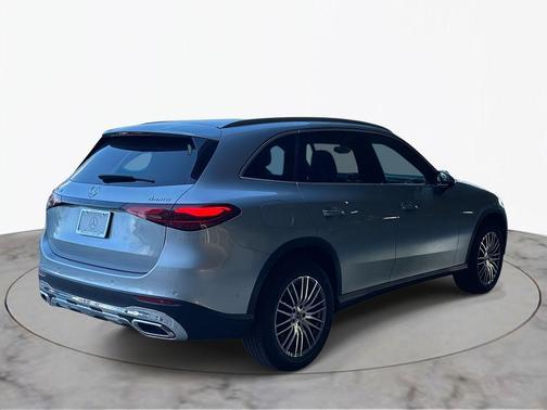 2026 Mercedes-Benz GLC 300 4MATIC