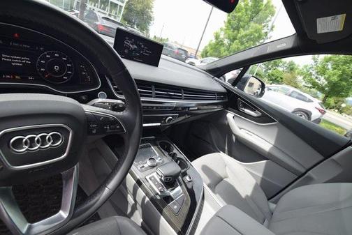 2019 Audi Q7 55 Premium Plus
