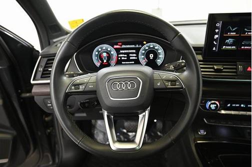 2022 Audi Q5 45 S line Premium Plus