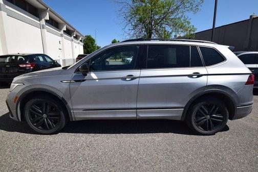 2022 Volkswagen Tiguan 2.0T SE R-Line Black 4MOTION