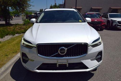 2022 Volvo XC60 Momentum
