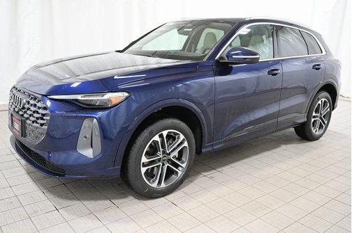 Navarra Blue Metallic 2025 Audi Q5 Premium Plus TFSI quattro S tronic
